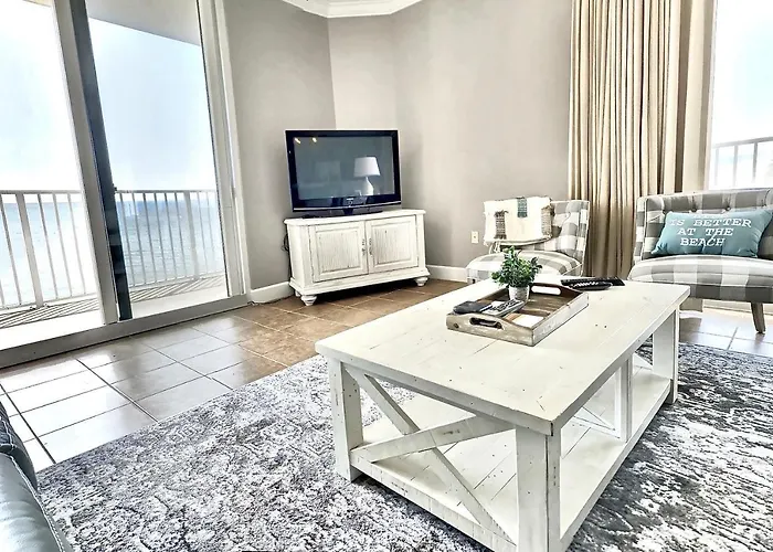Happy Ours 2200 Sq Ft Corner Beachfront Sleeps 12